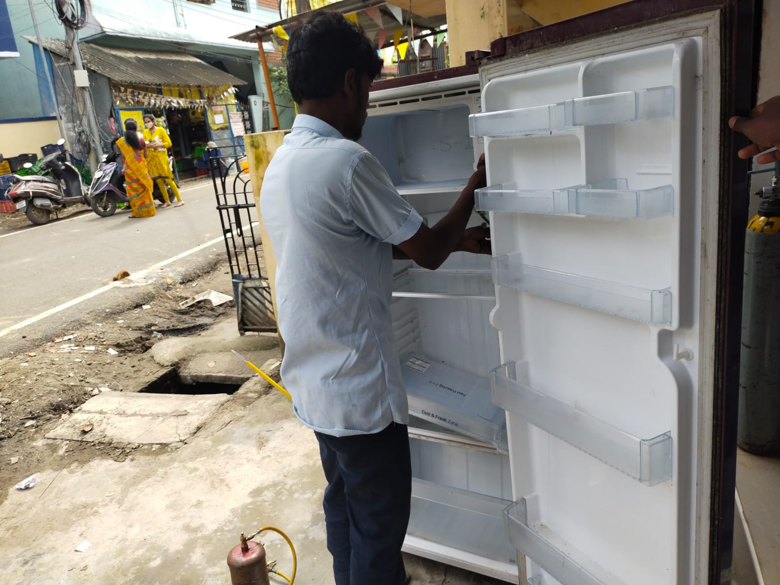 Refrigerator Fridge Repair Services in Chennai -MR Engineer