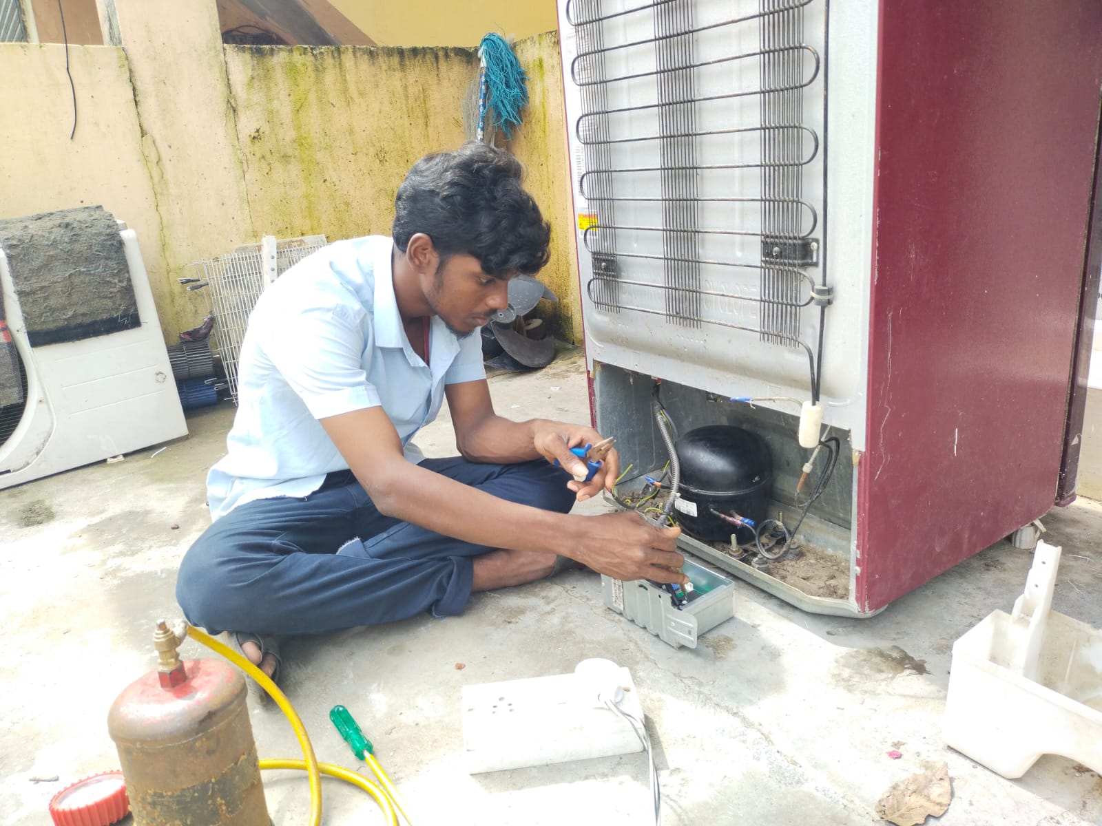 Refrigerator Fridge Repair Services in Chennai -MR Engineer