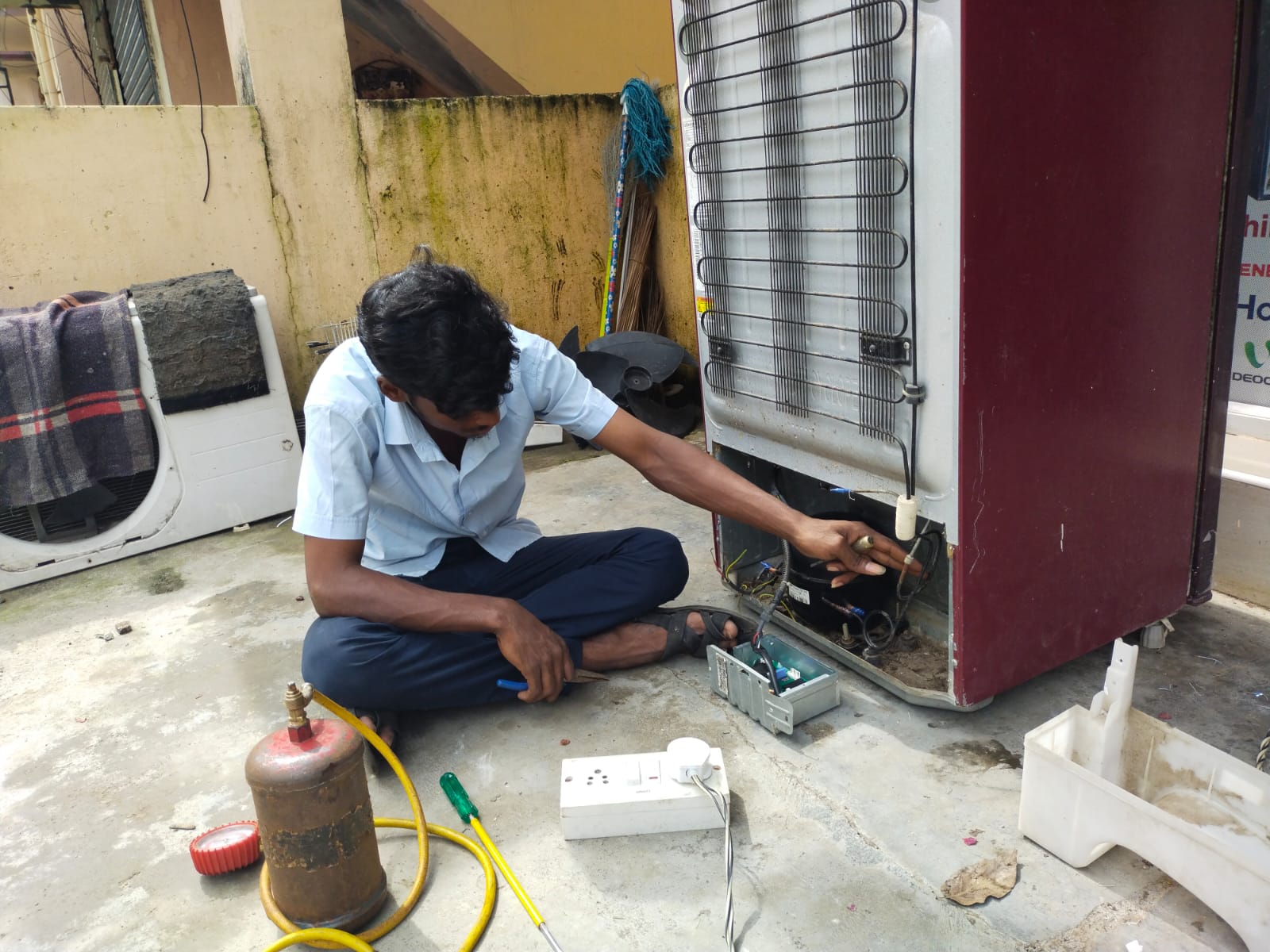 Refrigerator Fridge Repair Services in Chennai -MR Engineer
